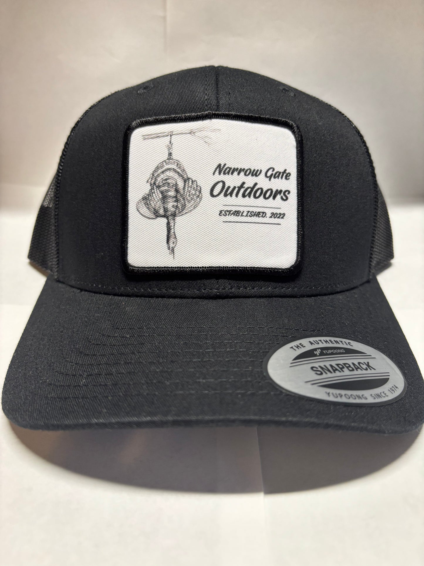 Limb Hanger Patch Hat